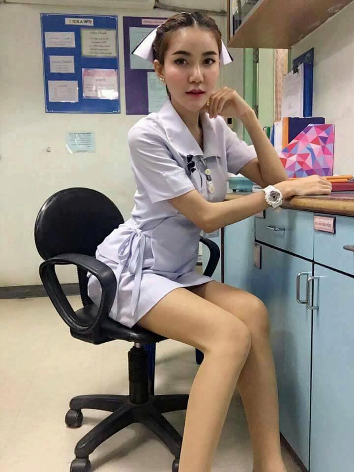 Thailandia, infermiera troppo sexy licenziata per la sua divisa